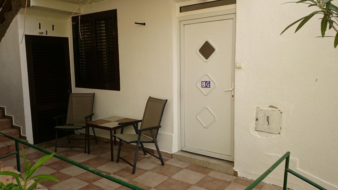 Bg Apartman Sutomore Exterior photo